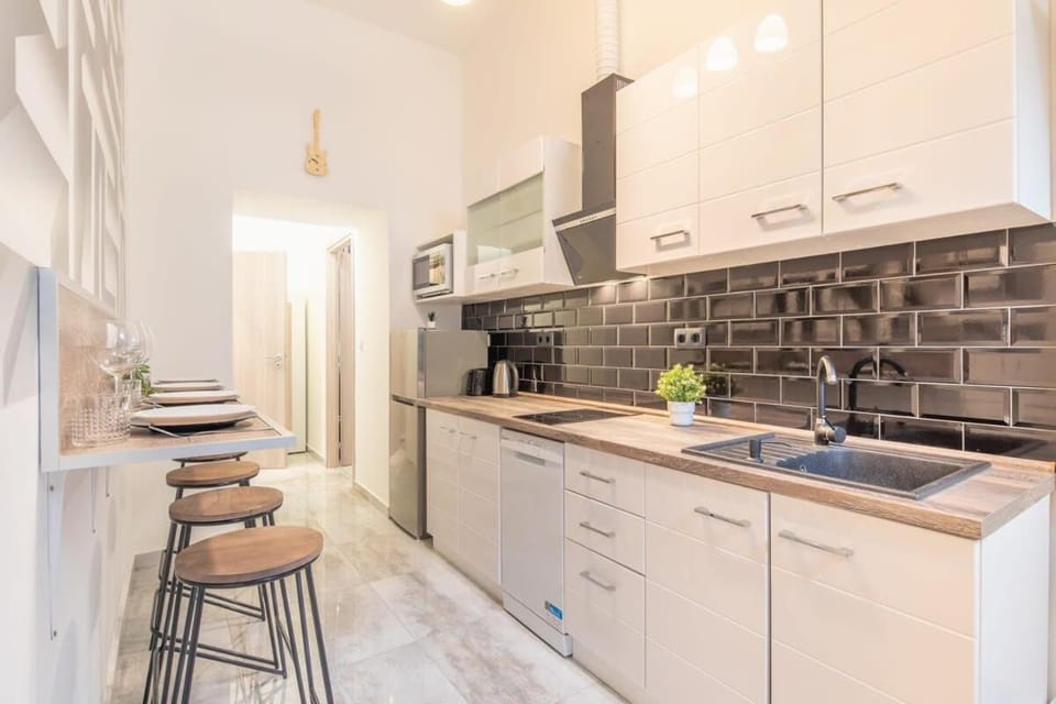 Very Central NEW and Modern Home Apartment in Budapest