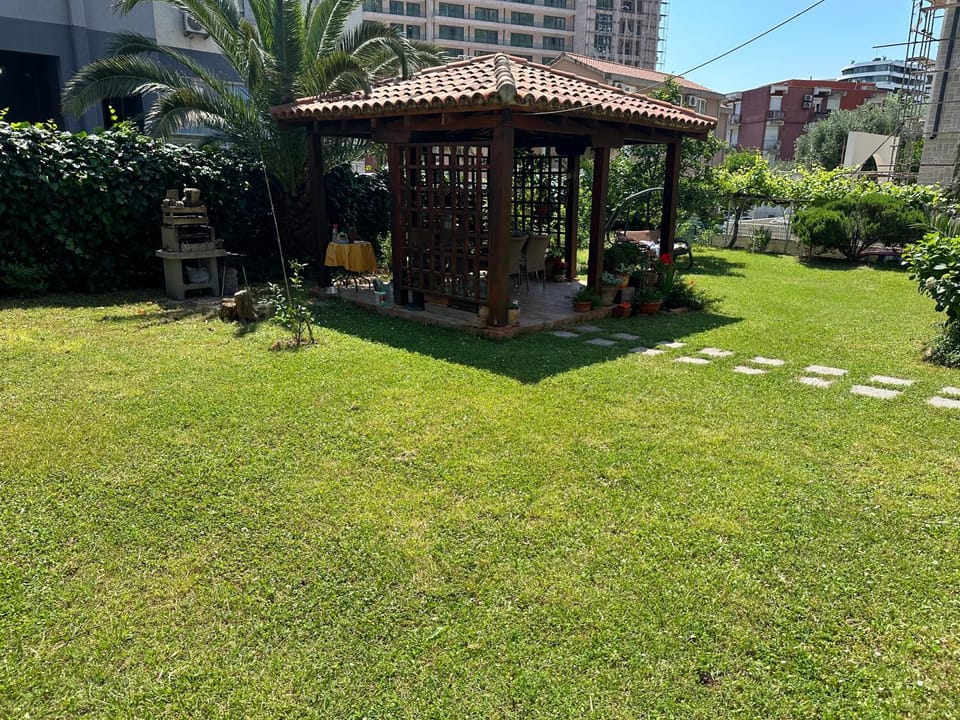 Holiday Home Vesna House in Budva