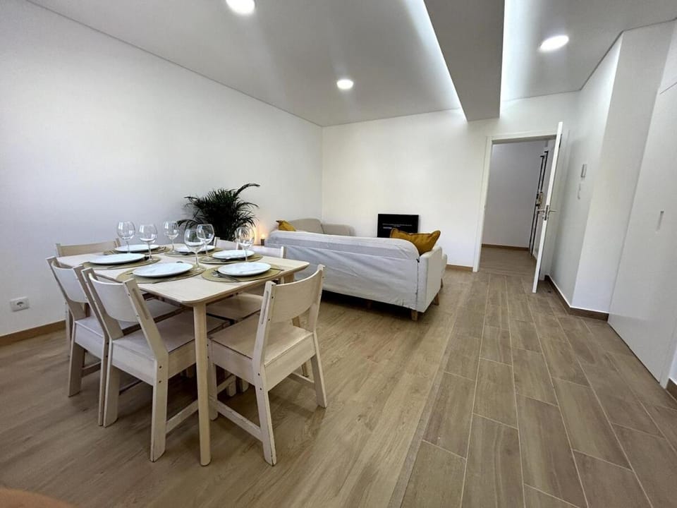 Oeiras Plaza Apartment in Lisbon District
