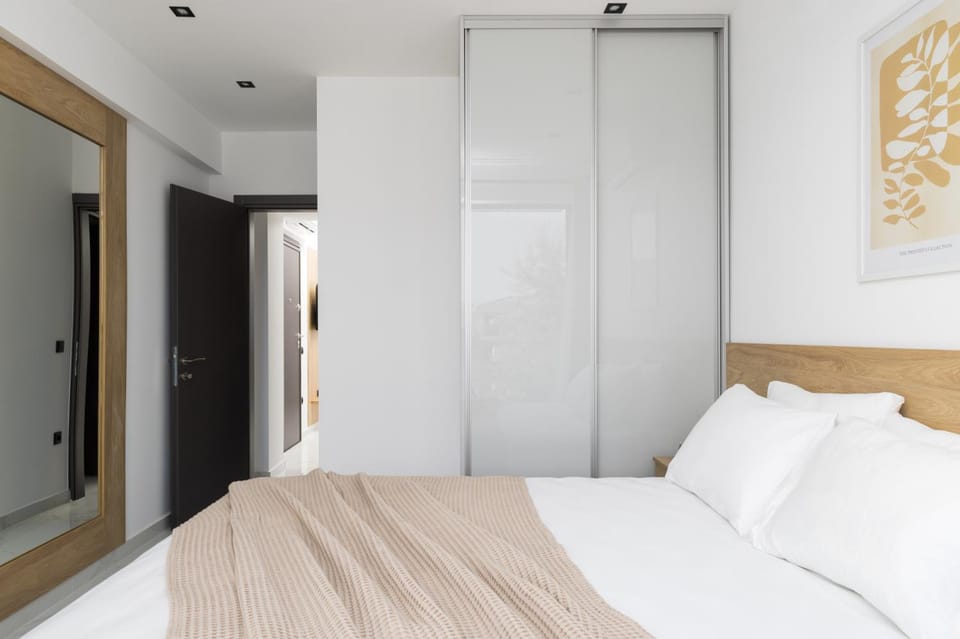 Bed, Photo of the whole room, Bedroom, wardrobe