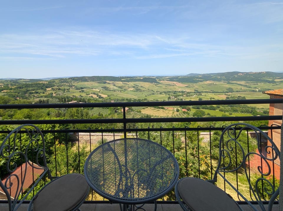 View (from property/room), Balcony/Terrace