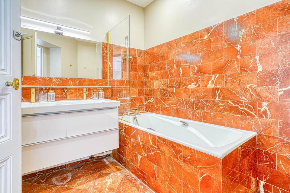 Bathroom, Bath