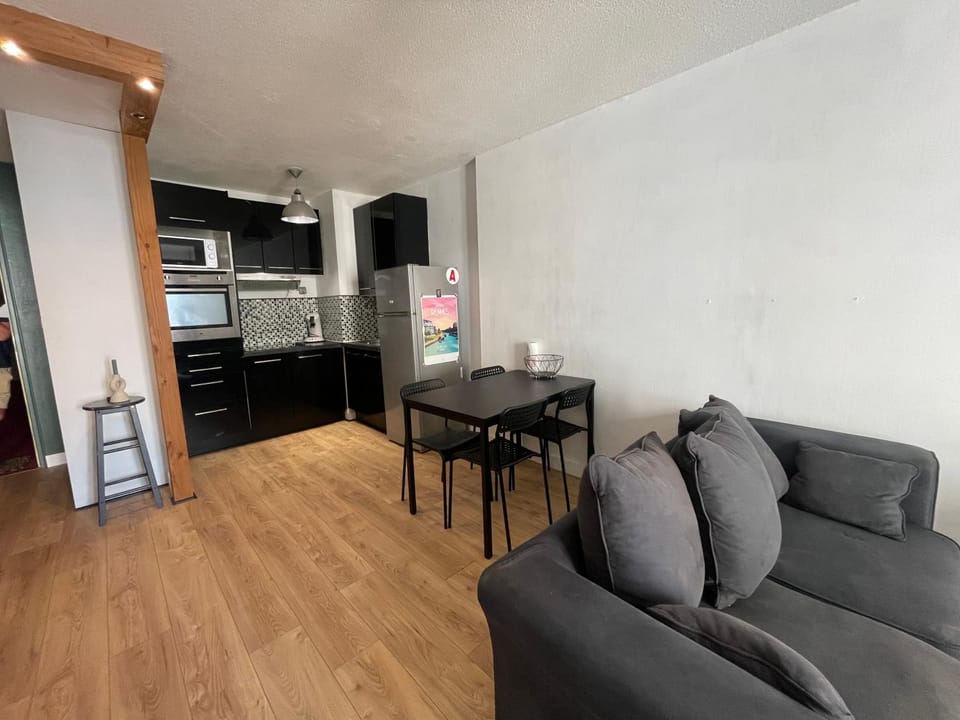 Laetitia Touzé Apartment in Rennes