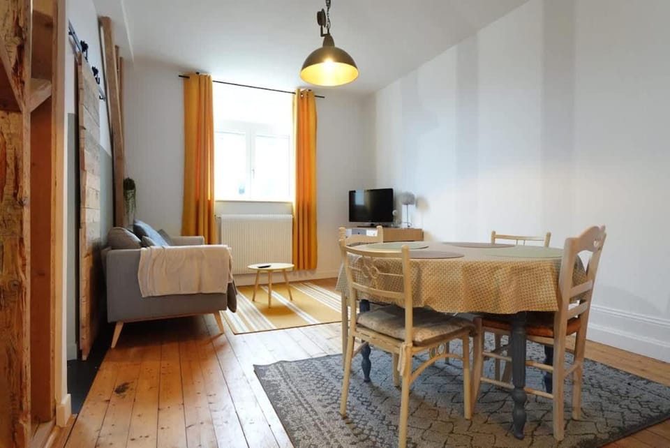 L'Échappée Boisée - close to train station and center Apartment in Arras