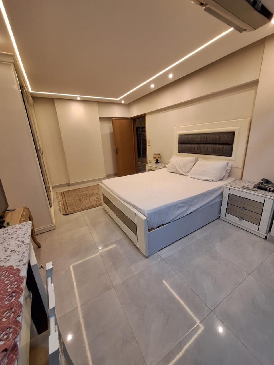 شقه فندقيه بانوراميه بالدقي Apartment in Egypt