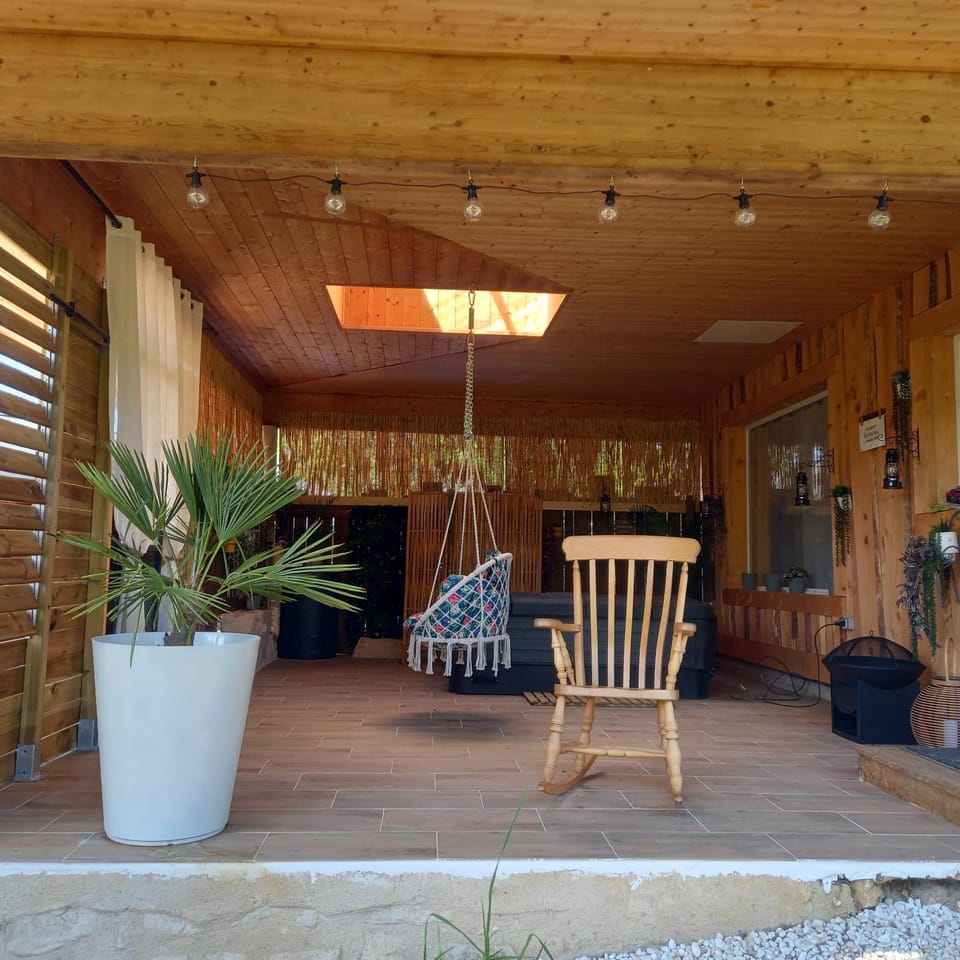 Patio, Balcony/Terrace