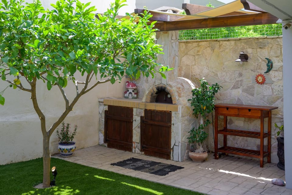 BBQ facilities, Garden