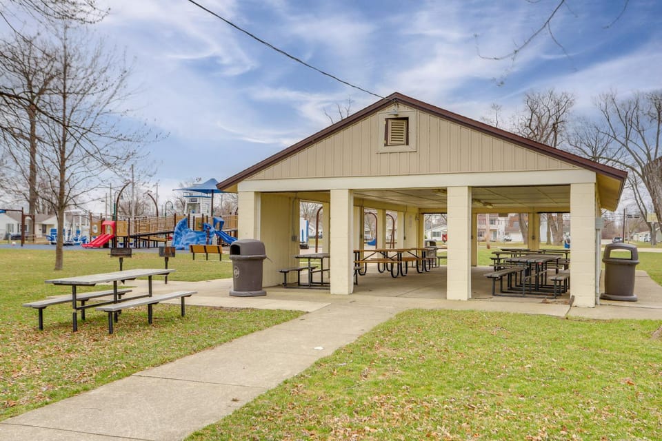 Walk to Beach & Dtwn! Port Clinton Home House in Port Clinton