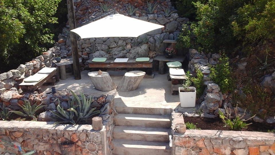 Balcony/Terrace, Decorative detail