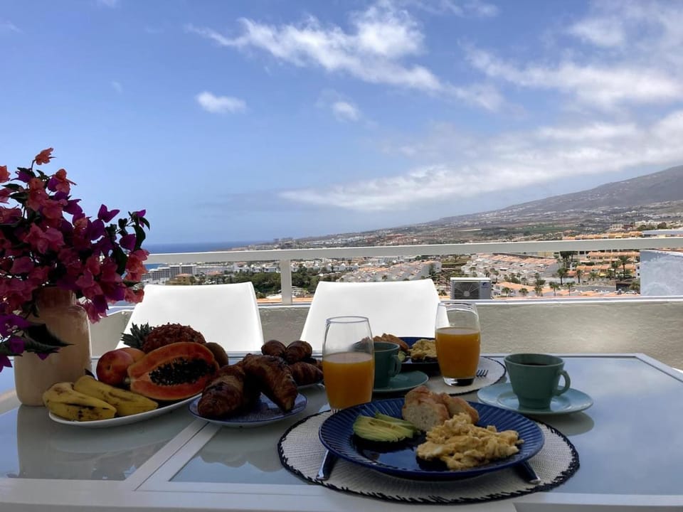 Arnold's Ocean View, Air Conditioner, Costa Adeje Apartment in Costa Adeje