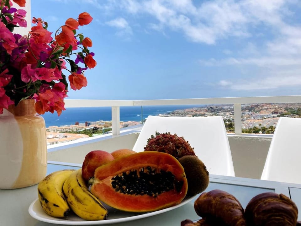 Arnold's Ocean View, Air Conditioner, Costa Adeje Apartment in Costa Adeje