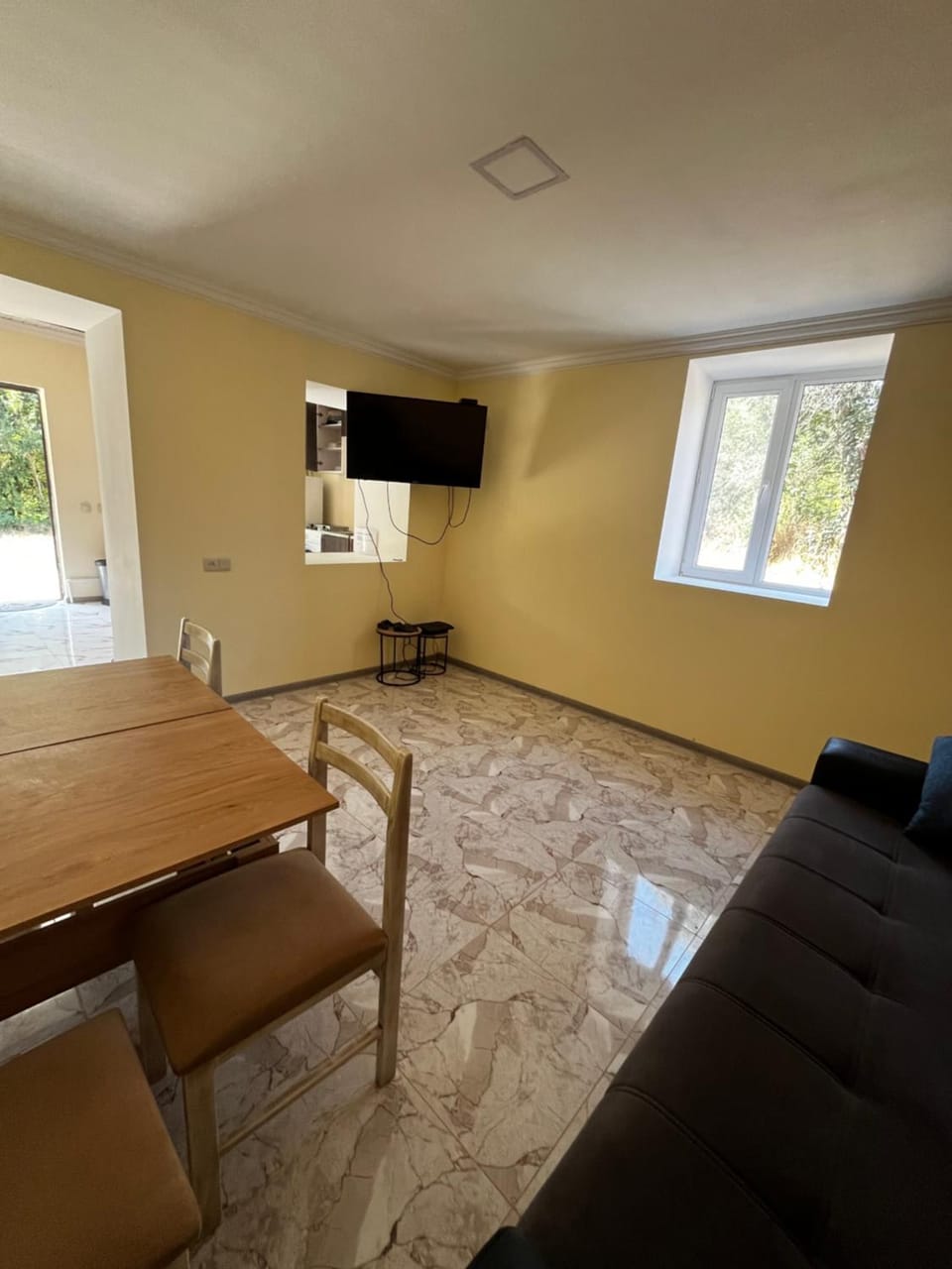 Communal lounge/ TV room, TV and multimedia, Living room, Seating area, Dining area, Evening entertainment