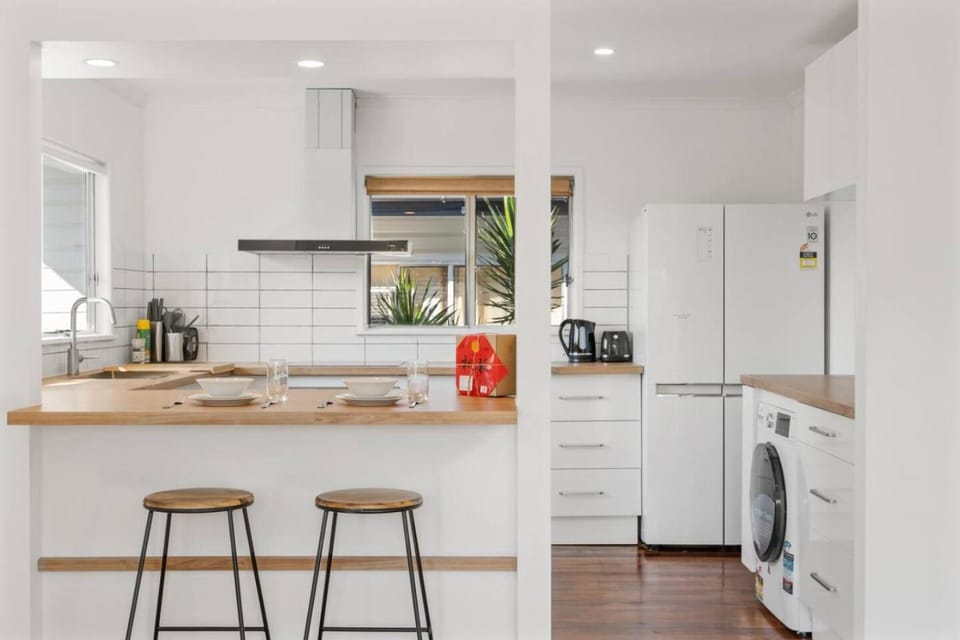3Beds Value and Comfort Stay Airport CBD and Cafes House in Bulimba