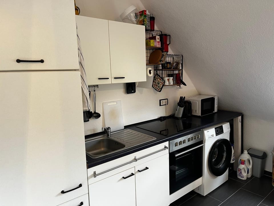 Coffee/tea facilities, Kitchen or kitchenette, oven, pet friendly, stove, washing machine