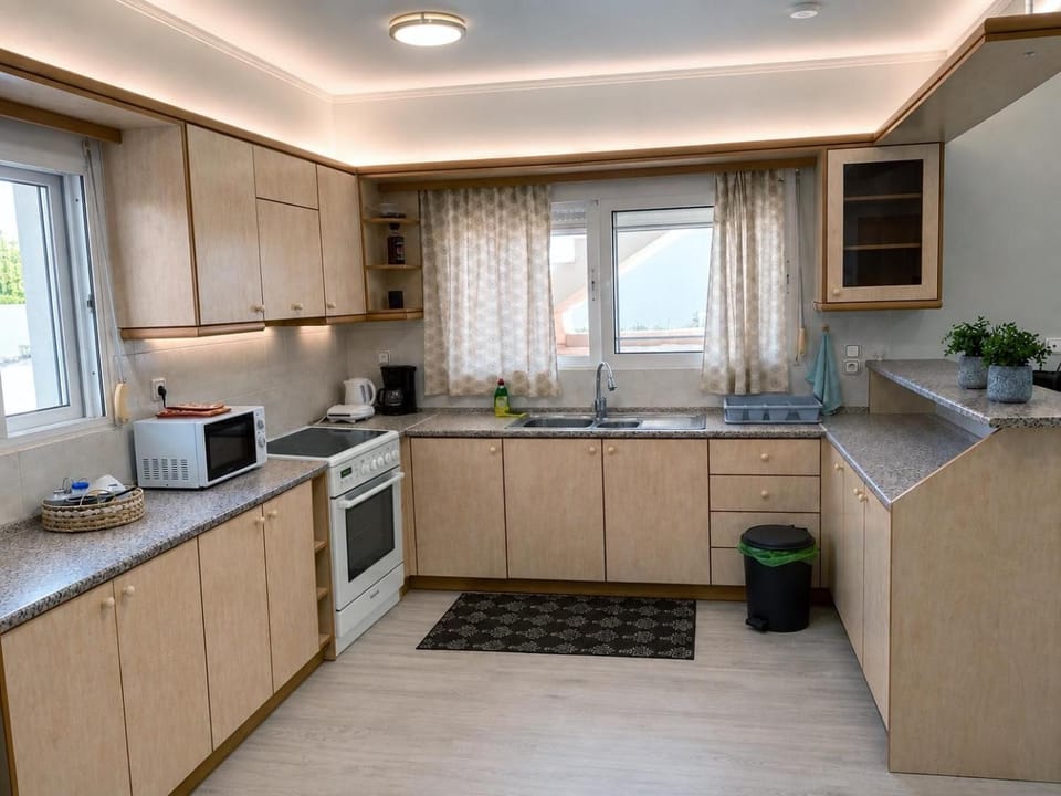 Manos house 15 minutes from the airport House in Decentralized Administration of Attica