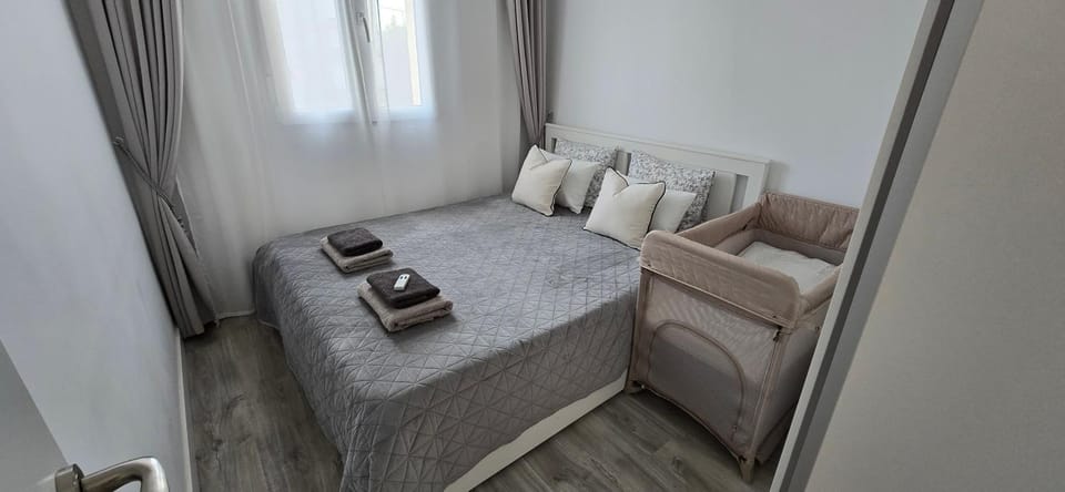 Apartamentos playa Romanilla Apartment in Roquetas de Mar