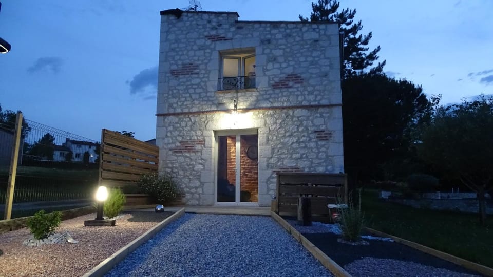 Property building, Night