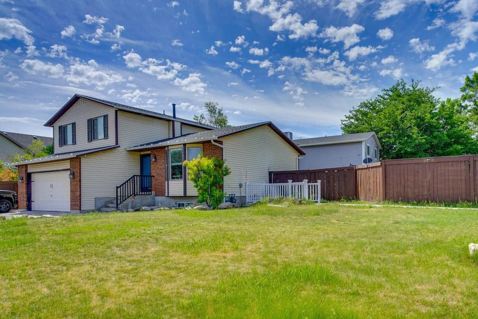 Walk to Valley Park: Pet-Friendly SLC Apartment Apartment in West Valley City