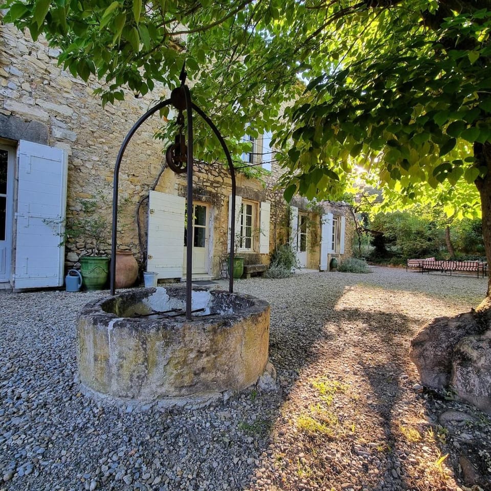 Très Elégant Mas Provençal Villa in Tarascon