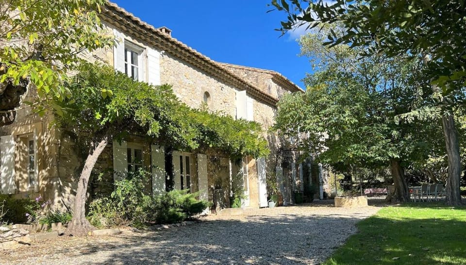 Très Elégant Mas Provençal Villa in Tarascon