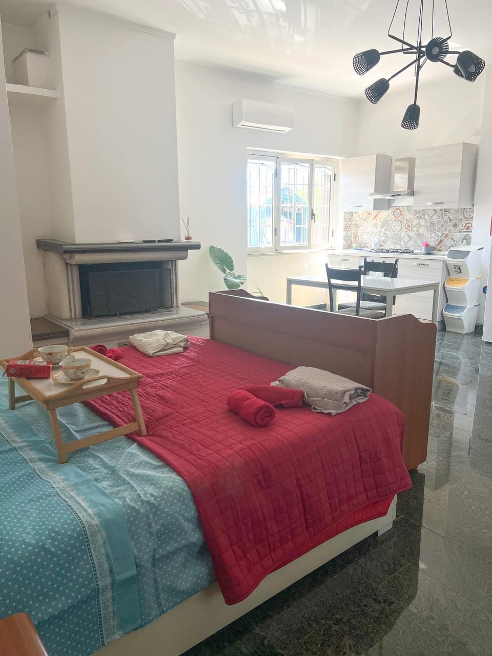 Luminoso appartamento - Parking Apartment in Rome