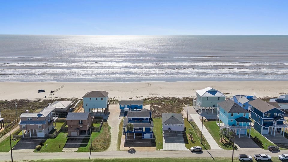 Bird's eye view, Beach, Sea view, Parking