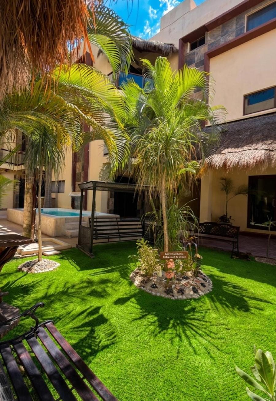 Off site, Garden