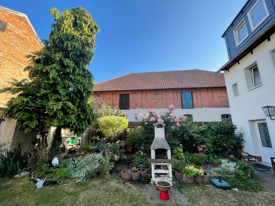 Garden, Garden view