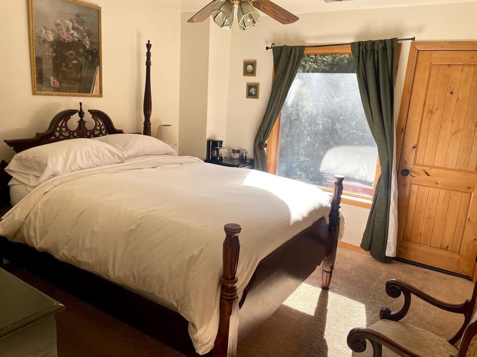 Root-Stone Lodge Villa in Idyllwild-Pine Cove