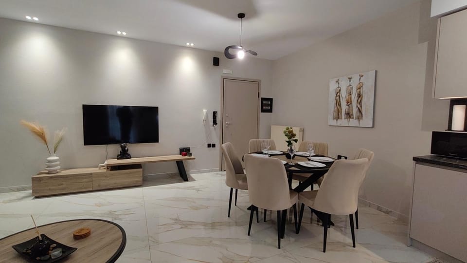 TV and multimedia, Dining area