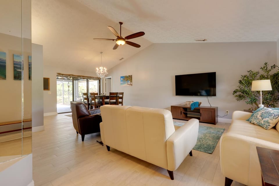 Private Pool & Yard: Family Home in Port St Lucie House in Port Saint Lucie
