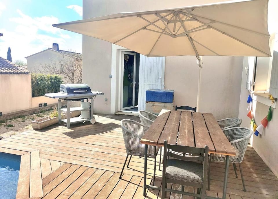 BBQ facilities, Dining area