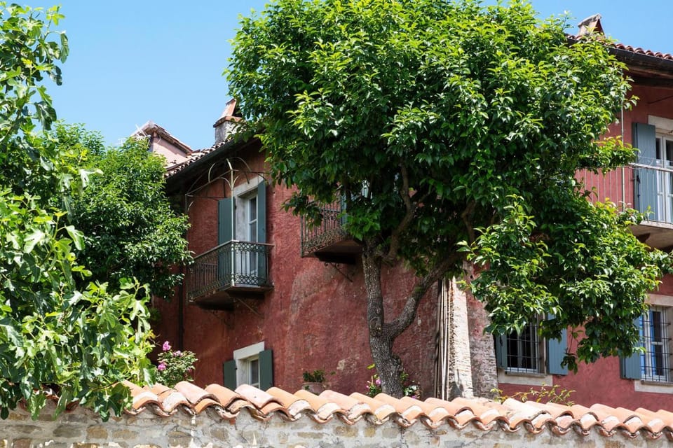 LaCasaRossaMurazzano Bed and Breakfast in Piedmont