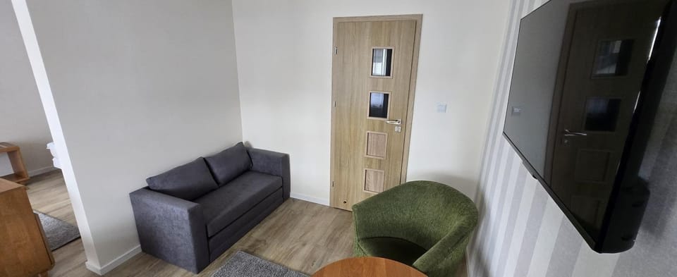 Communal lounge/ TV room, Living room, Seating area
