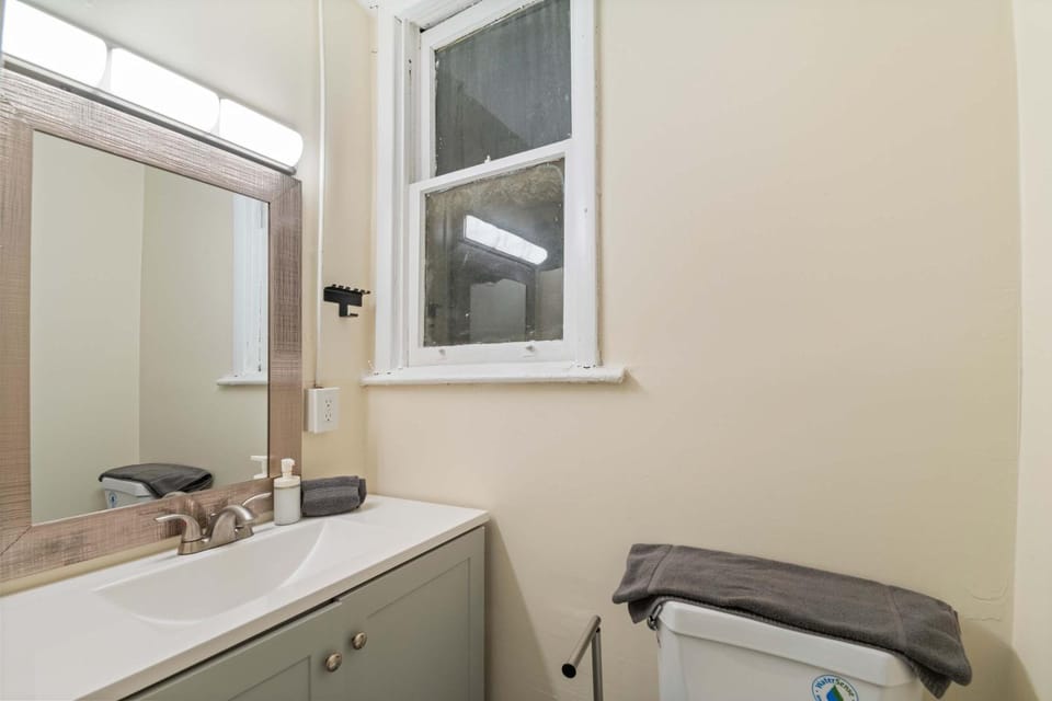 The Oakden Suites in Orange Loop C1 Apartment in Atlantic City
