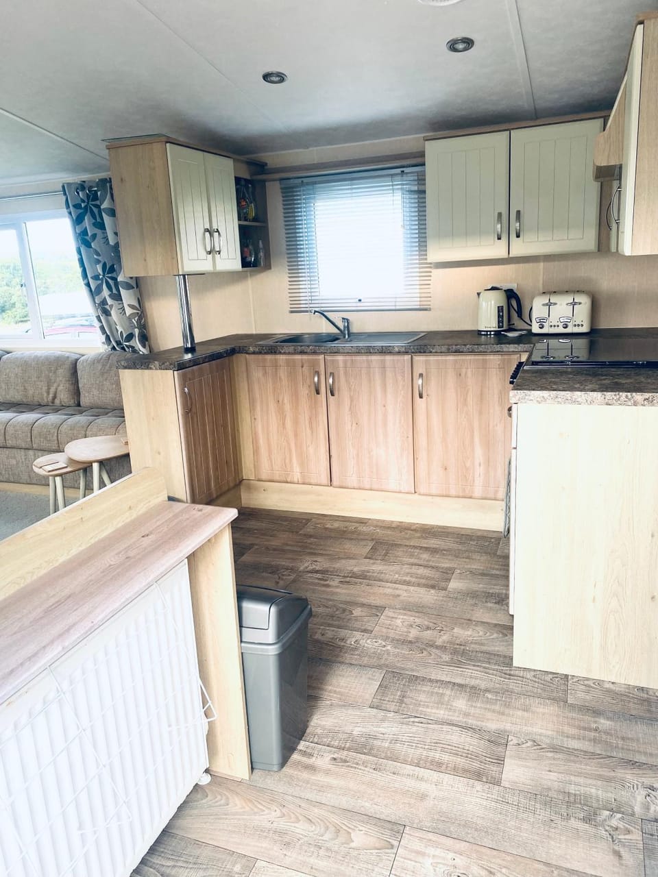 Kitchen or kitchenette, oven, stove