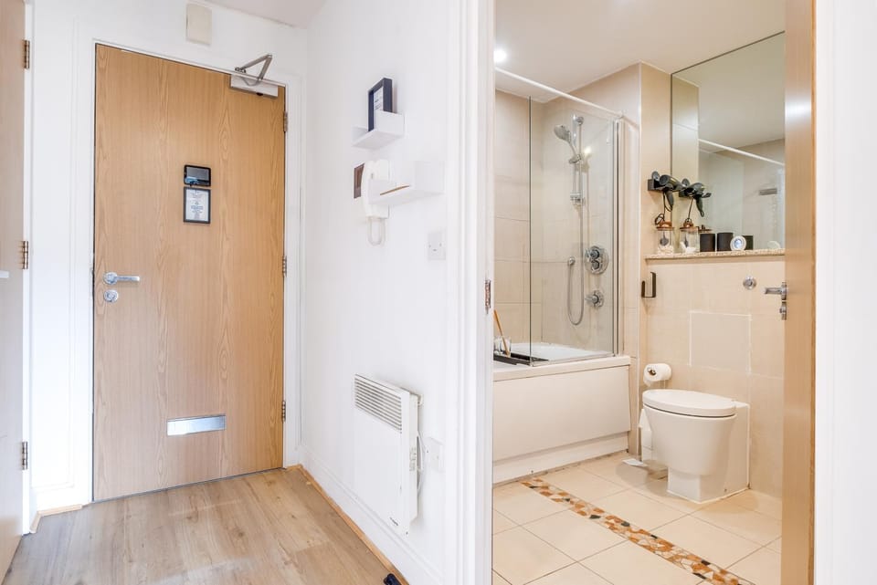 Shower, Bathroom, Bath, towels