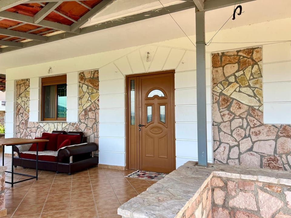 Patio, Seating area