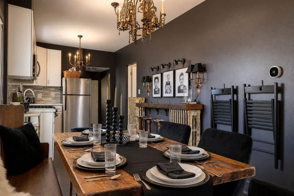 Spacious 7-Bedroom Home in Evanston House in Evanston