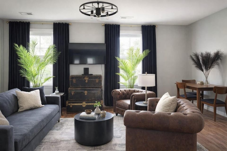Spacious 7-Bedroom Home in Evanston House in Evanston