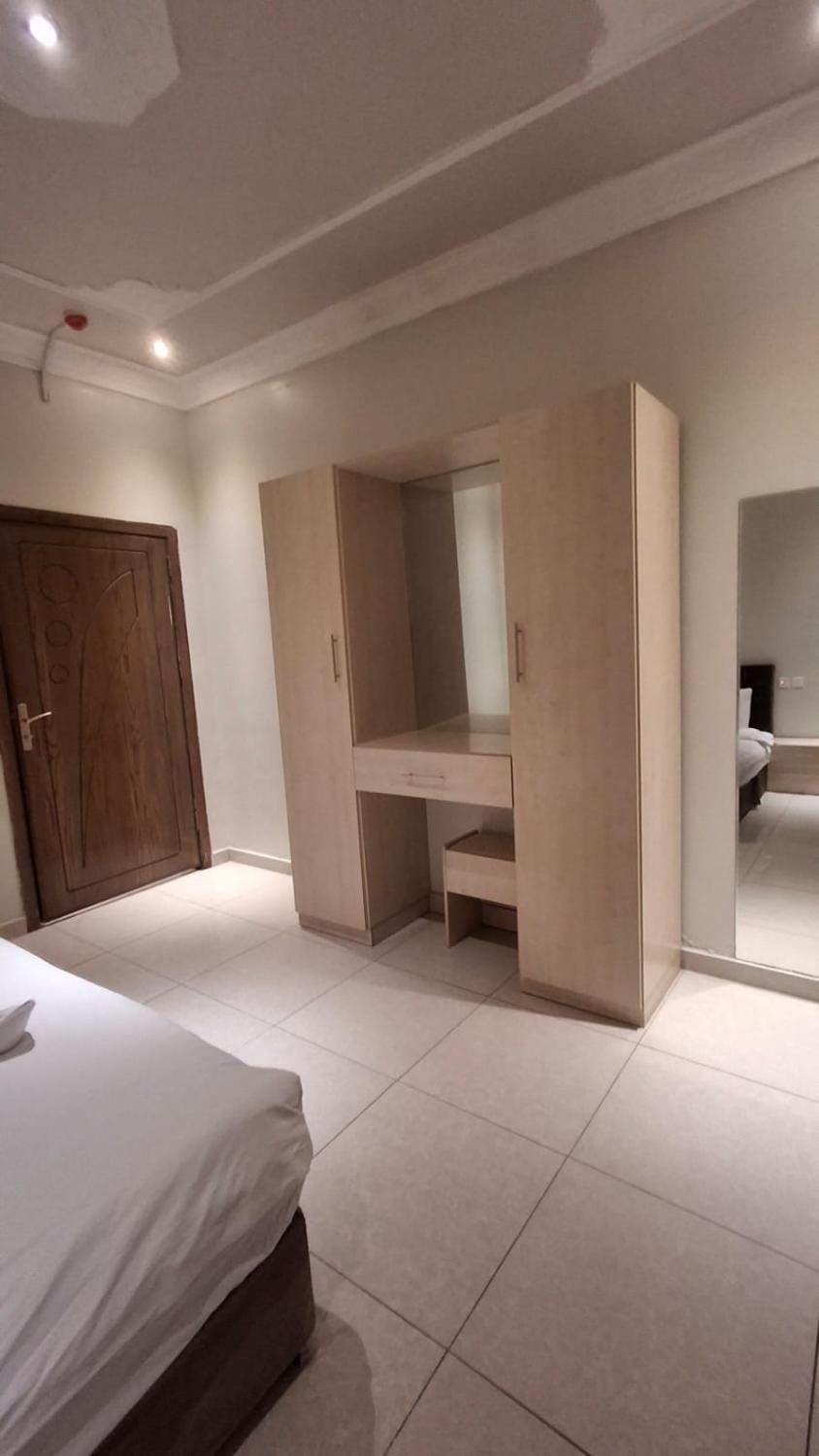 Bedroom, wardrobe
