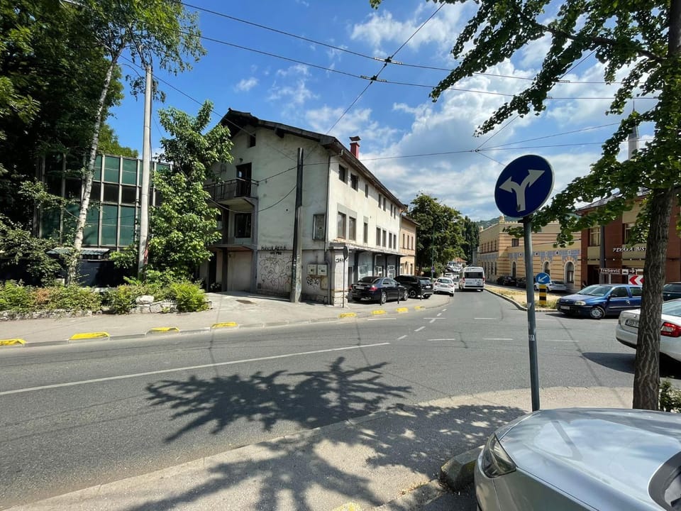 Property building, Street view, Location