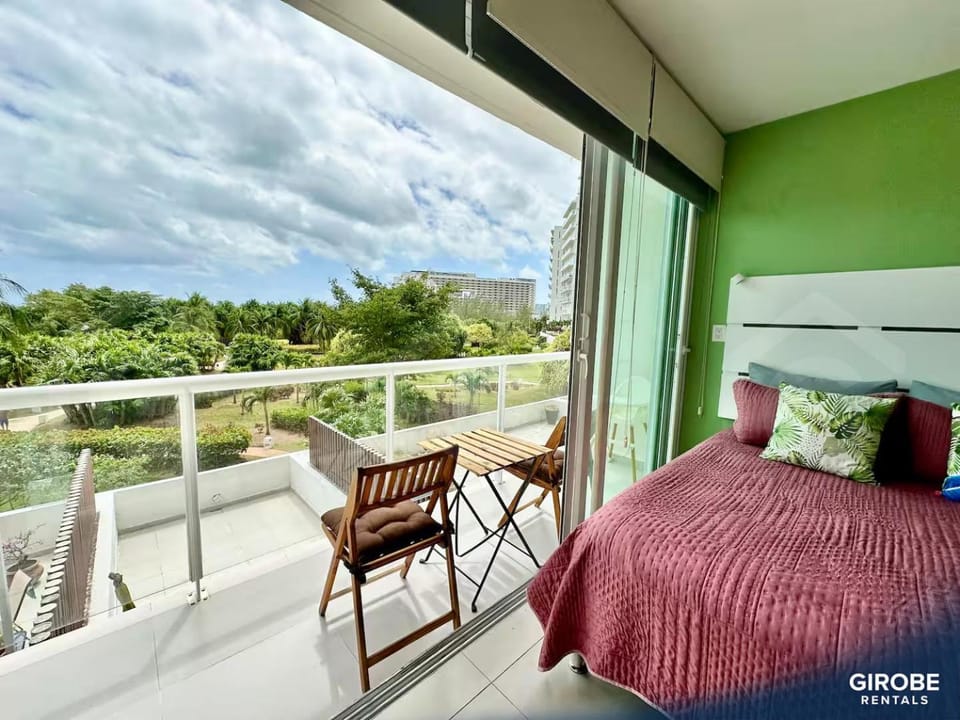 Bed, Natural landscape, View (from property/room), Balcony/Terrace, Bedroom