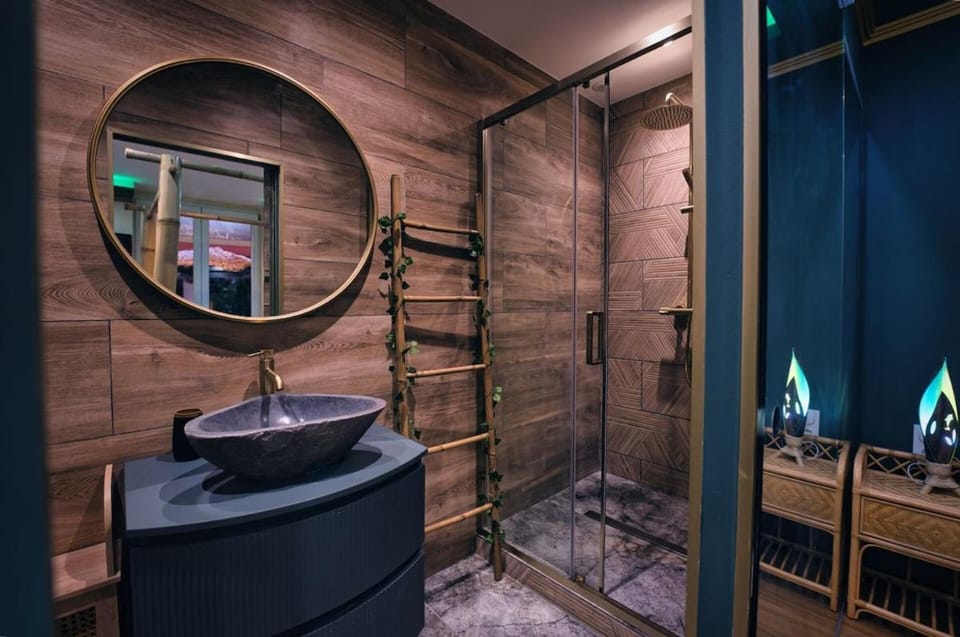 Shower, Bathroom