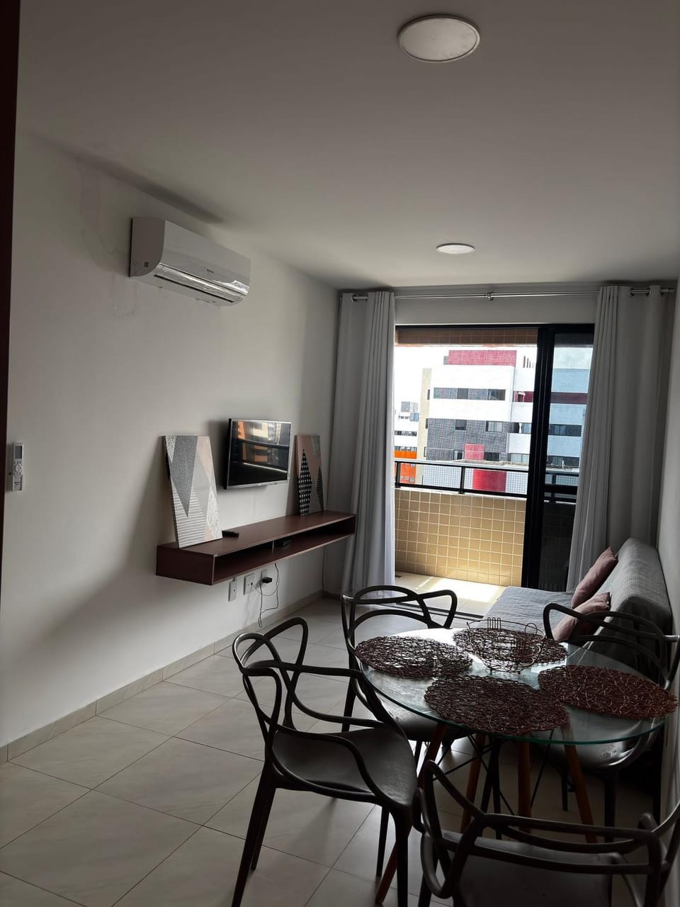 Edf. Moscato | Apto quarto e sala com varanda Apartment in Maceió