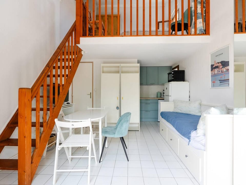 Pavillon Studio Mezzanine Climatisé Proche Plage avec Parking - FR-1-409A-37 Villa in Gruissan