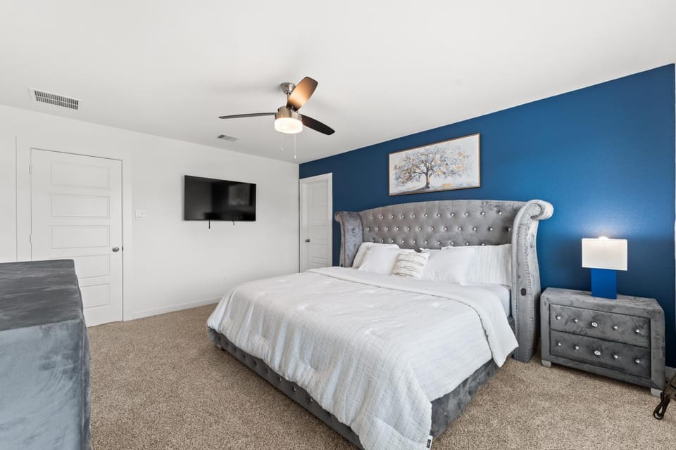 Bed, Bedroom