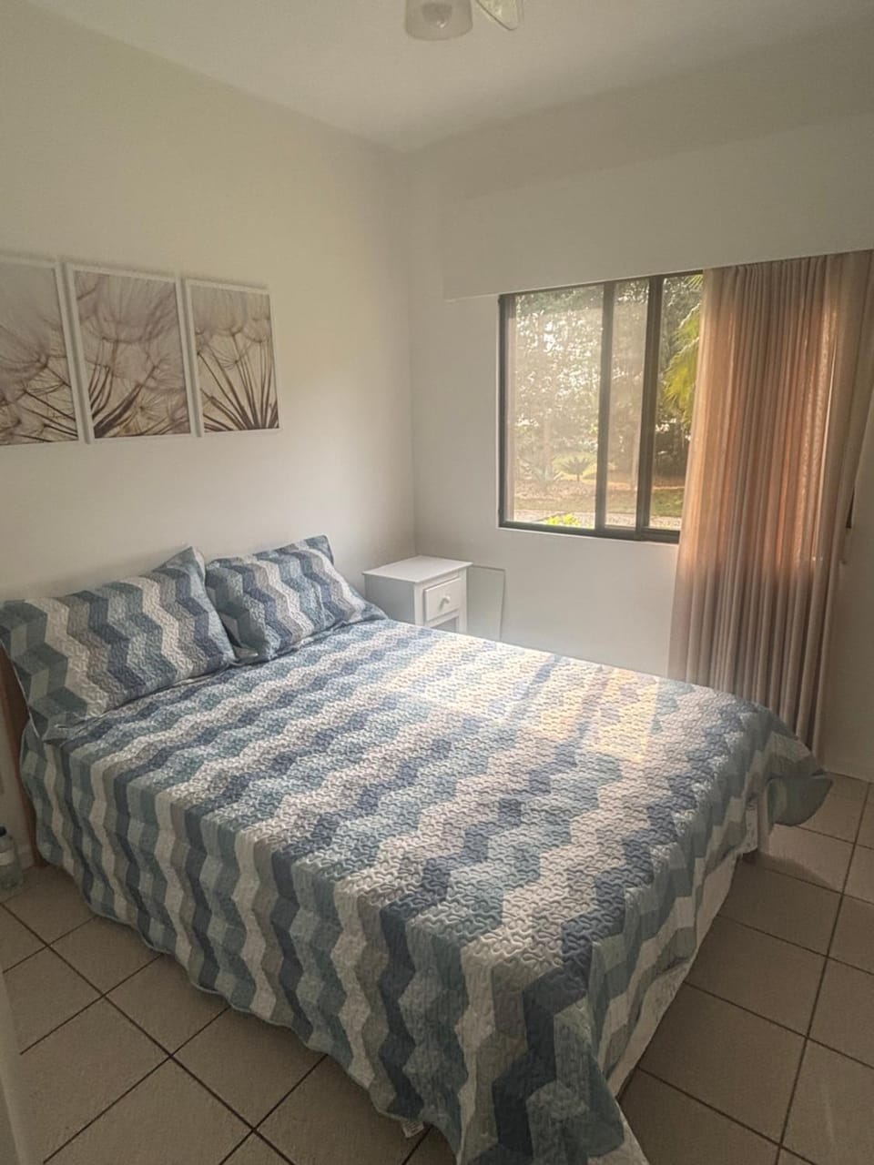 Bedroom, air conditioner