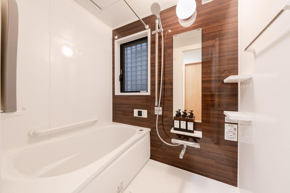 Shower, Bathroom, Bath, towels