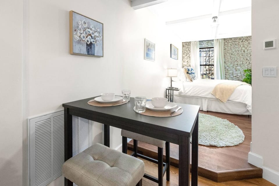 Dining area, Bedroom
